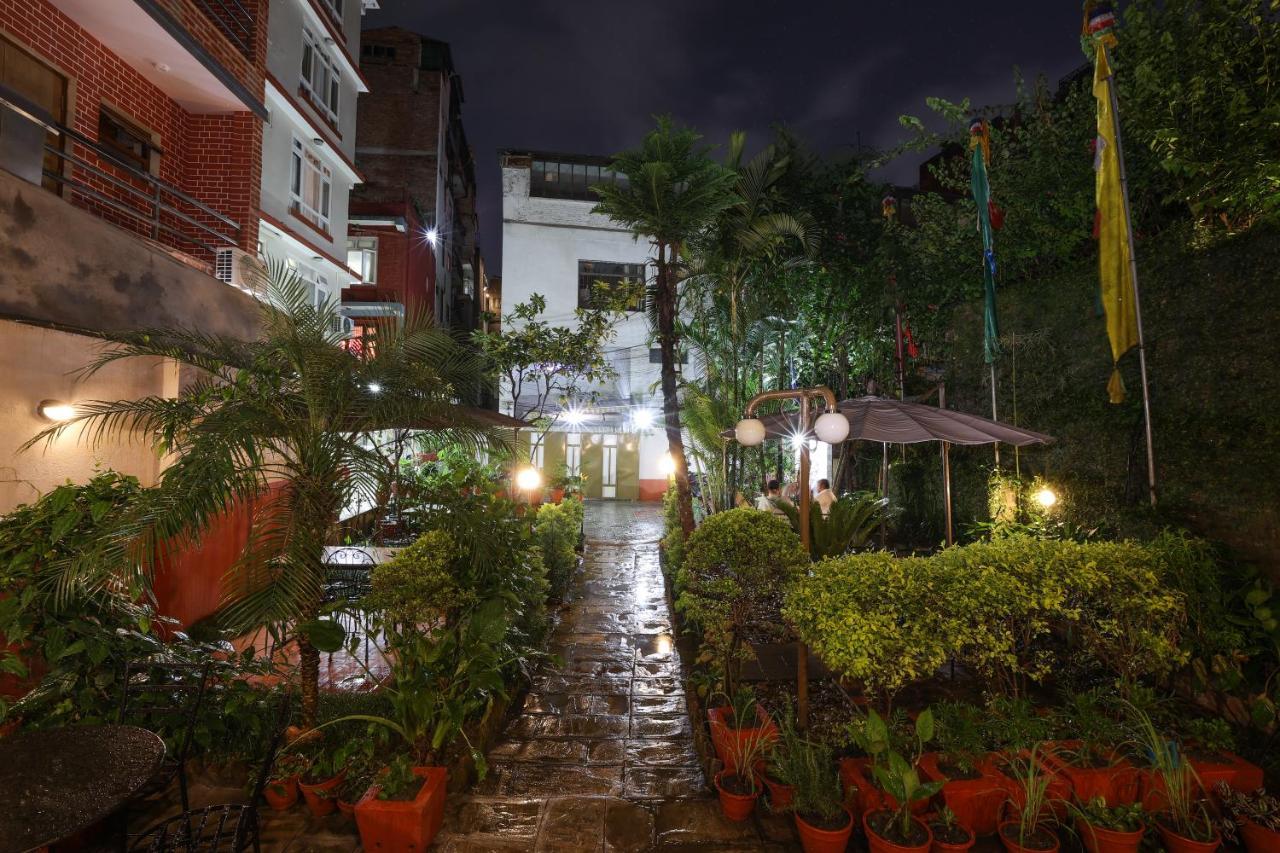 Hotel Sekai Катманду Экстерьер фото
