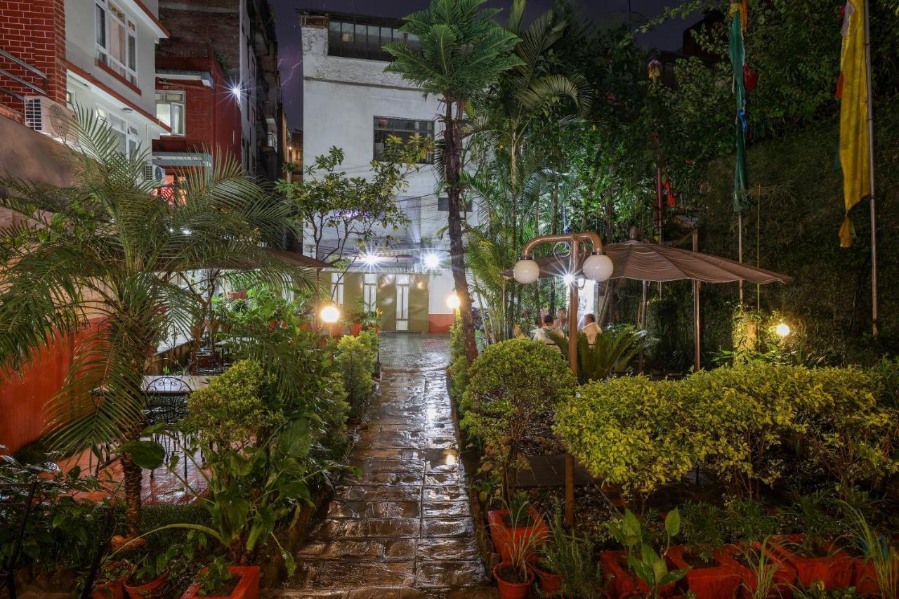 Hotel Sekai Катманду Экстерьер фото